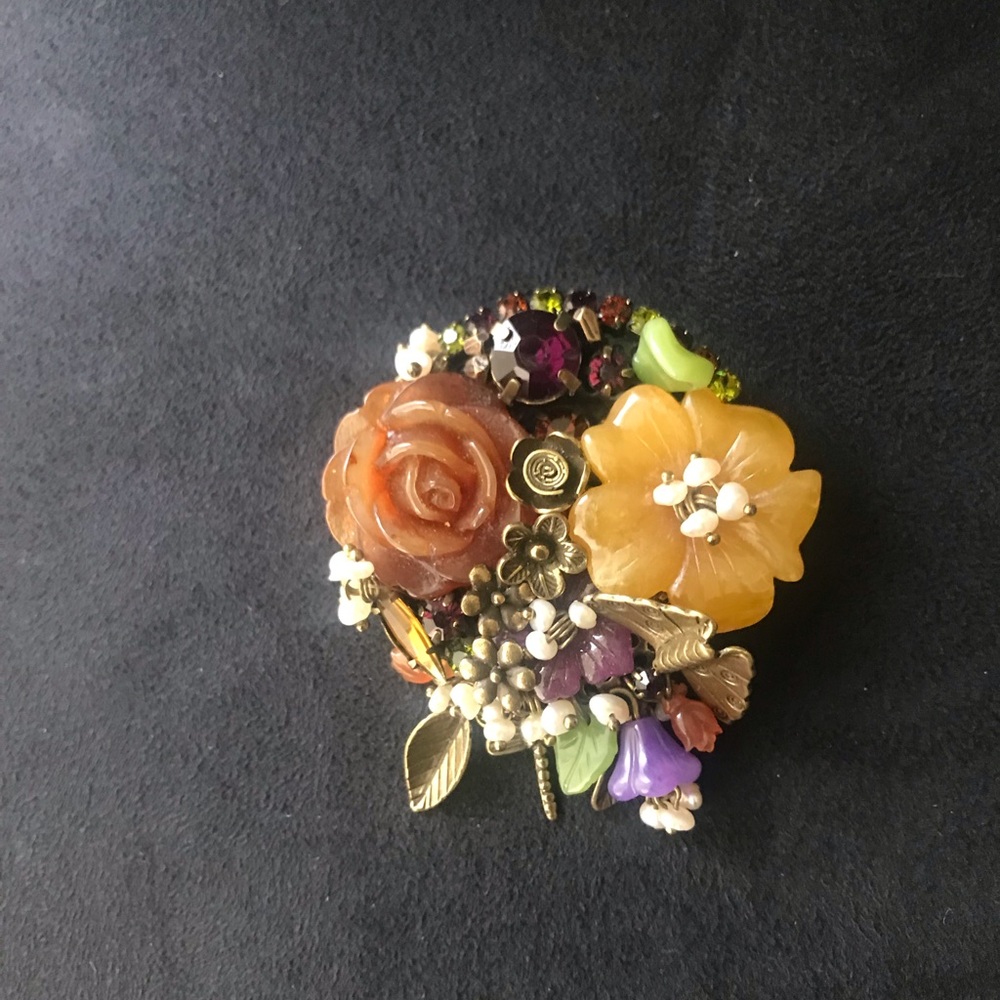 Vintage Stamp marked Laila Rowe brooch
